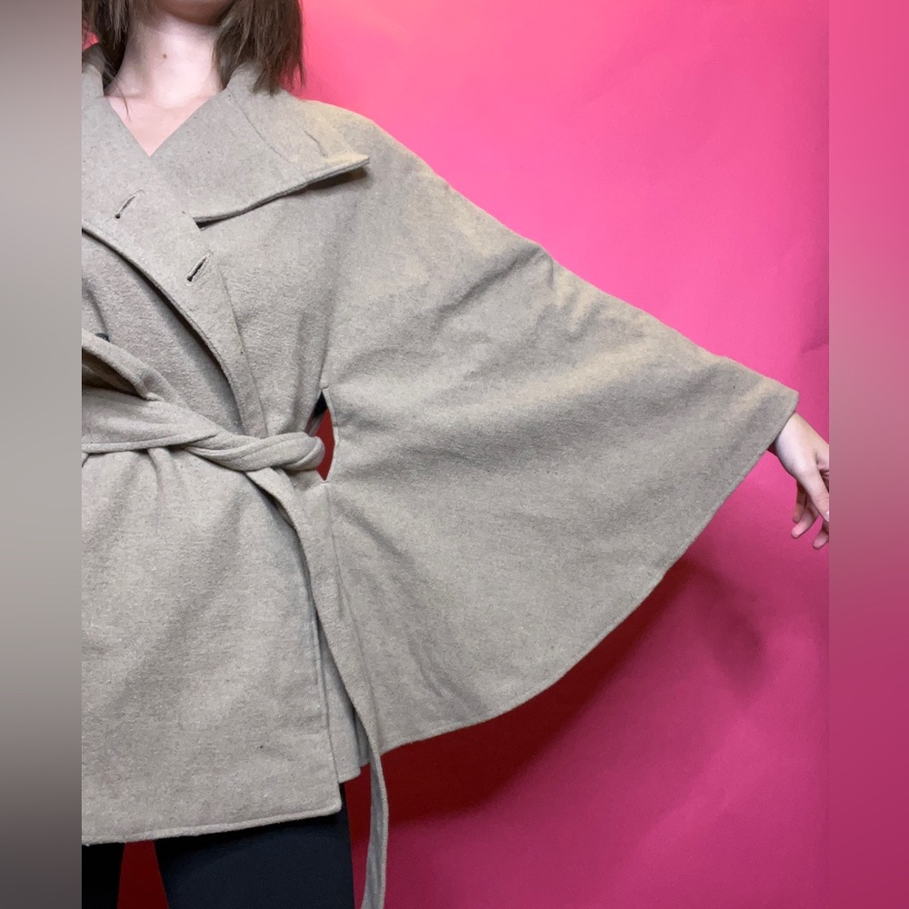 Coat - Picture 4 of 6